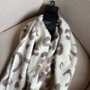 NWT Free Press fringe scarf
